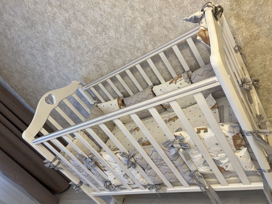 Продается новый детский кровать с маятником