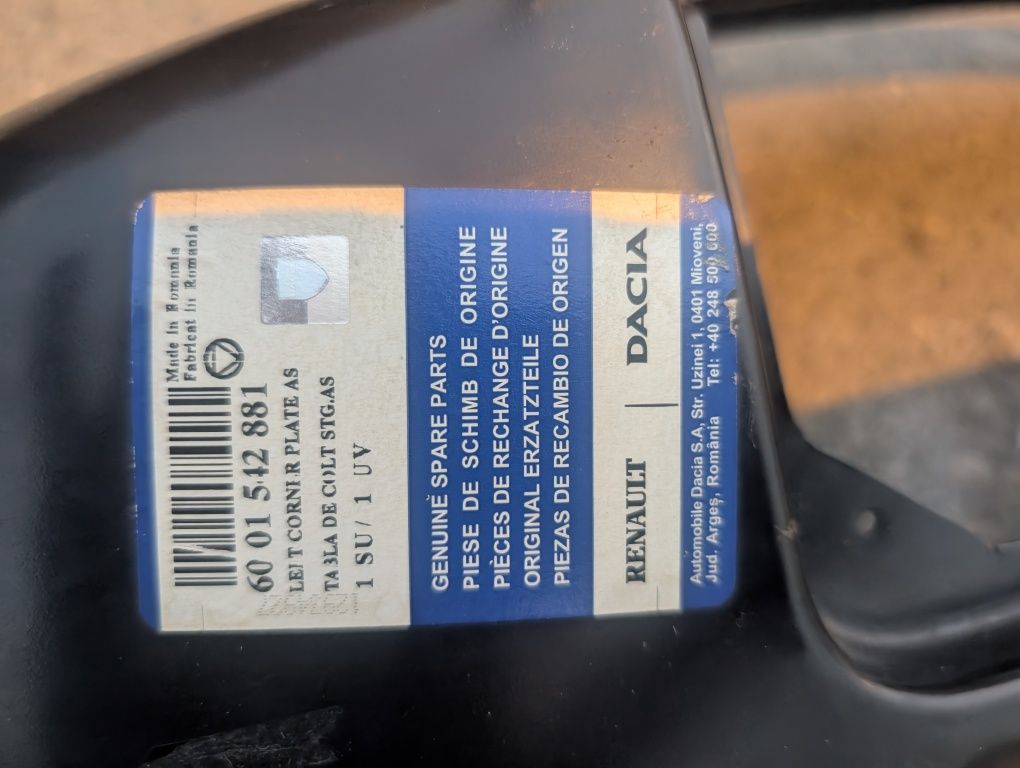 Vând colțar stânga spate Dacia papuc, nou de uzina