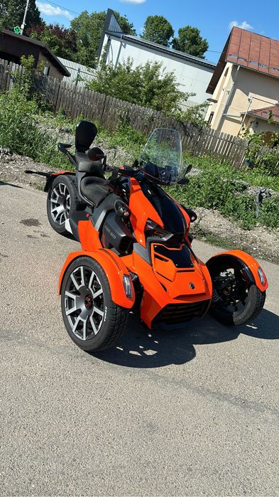 Can-am riker 900