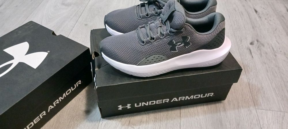 Adidasi Under Armour Charged Surge 4