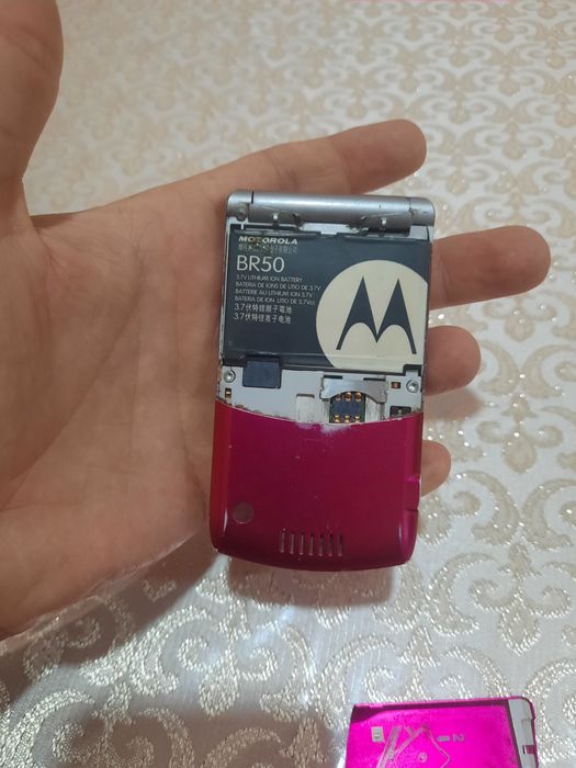 Motorola v3 sotladi uz imeya 30 kun