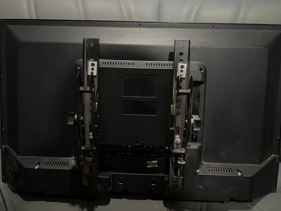 Kamera va televizor sotiladi