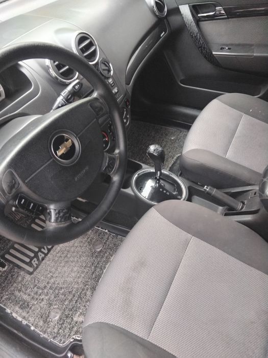 Nexia 3 Chevrolet 2018 yil 190000km avtomat gaz bor