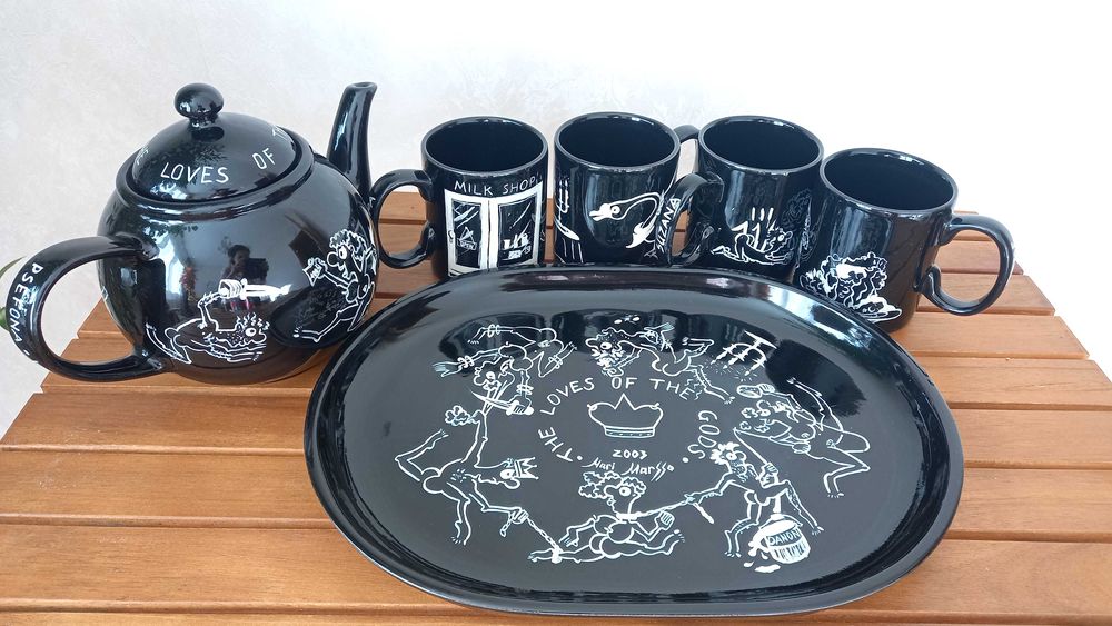 Авторски порцеланов сервиз за чай/кафе с митични еротични мотиви