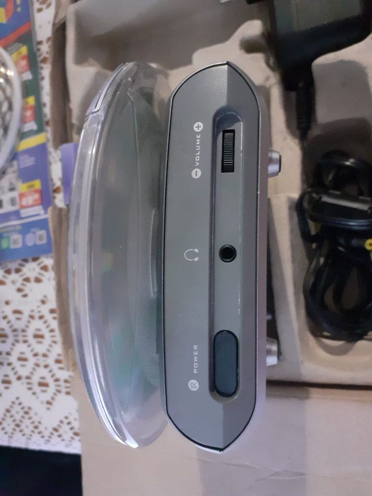 DVD player Hitachi pdv-301