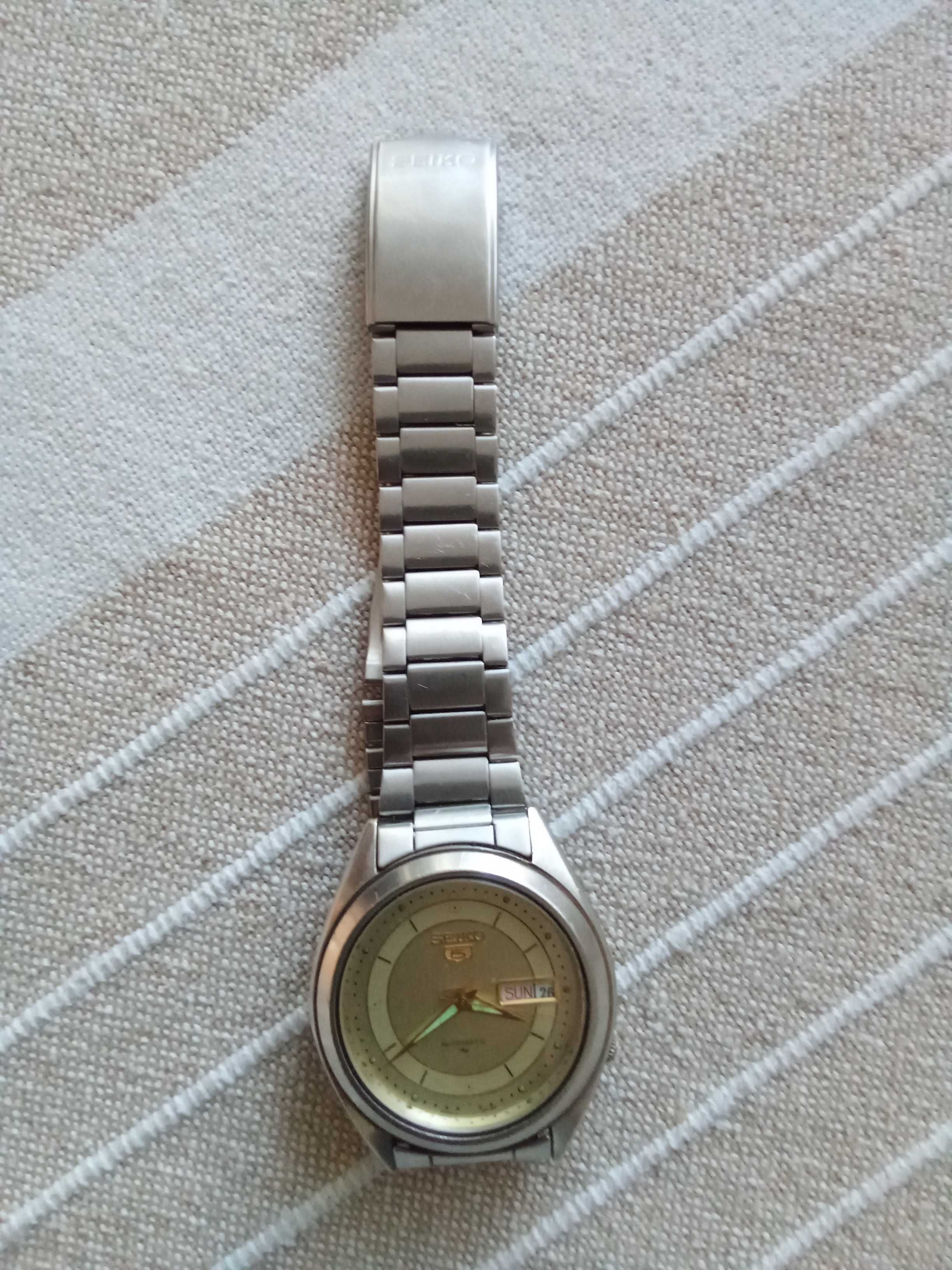 Seiko 5 , автоматичен часовник