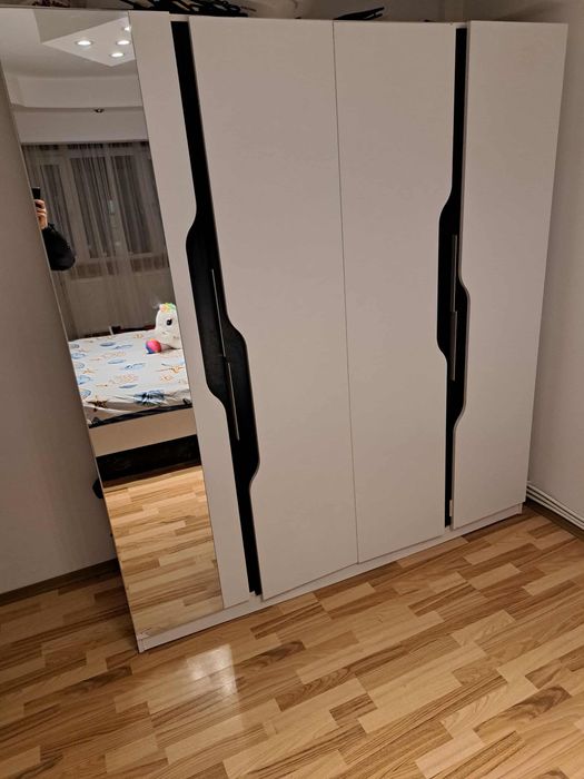 Vând Dormitor detalii