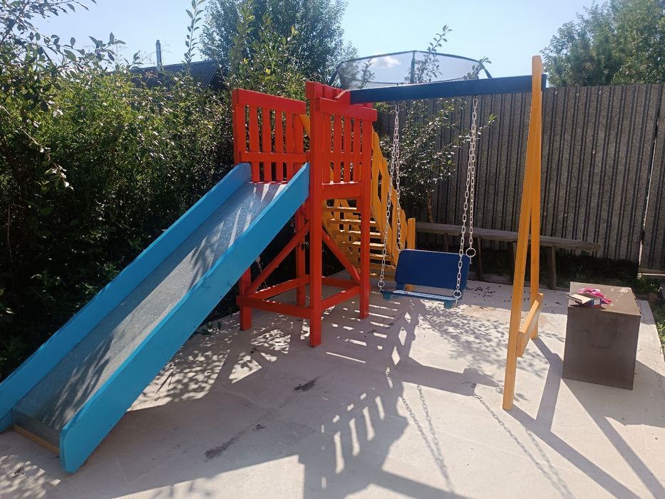 Деревянные горки,песочницы,домики