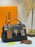 Geanta Louis Vuitton Noua !!! Dimensiuni 24/19 !!!
