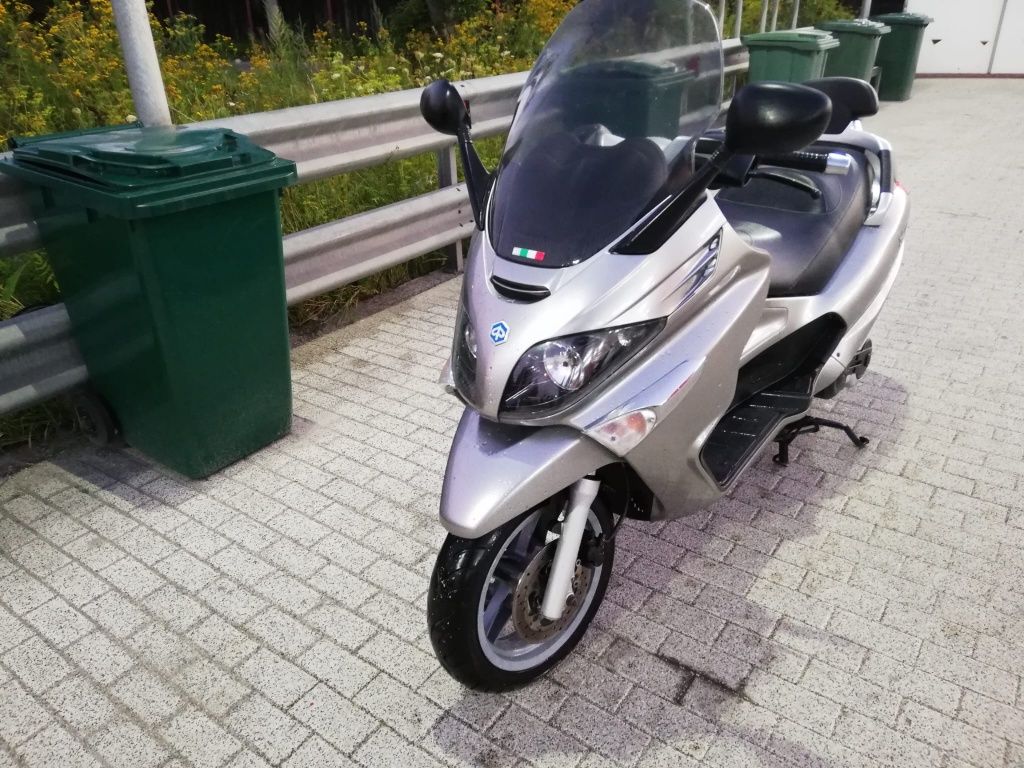 Piaggio Xevo 400 Cc 36 Cp 2012 Proprietar de Nou