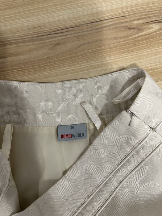 Fusta crem, marimea S