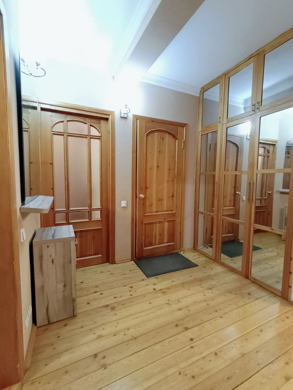 3-комнатная квартира, массив Тузель-1 (метро "Тузель")..