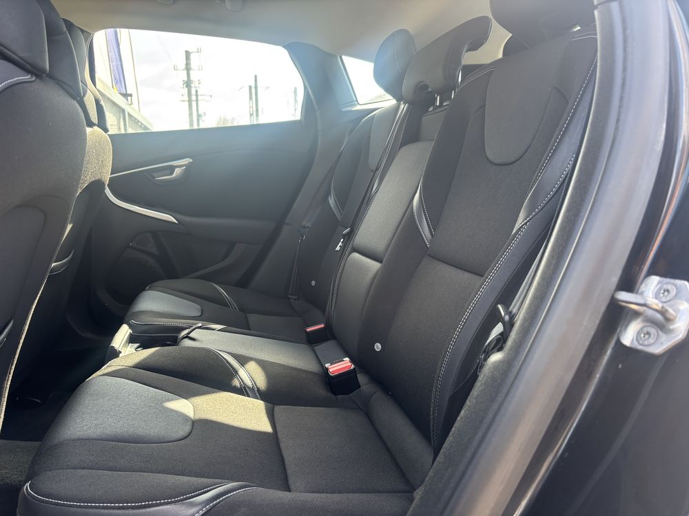Volvo v40 D4 2.0D 2014 190 cp navigatie semipiele