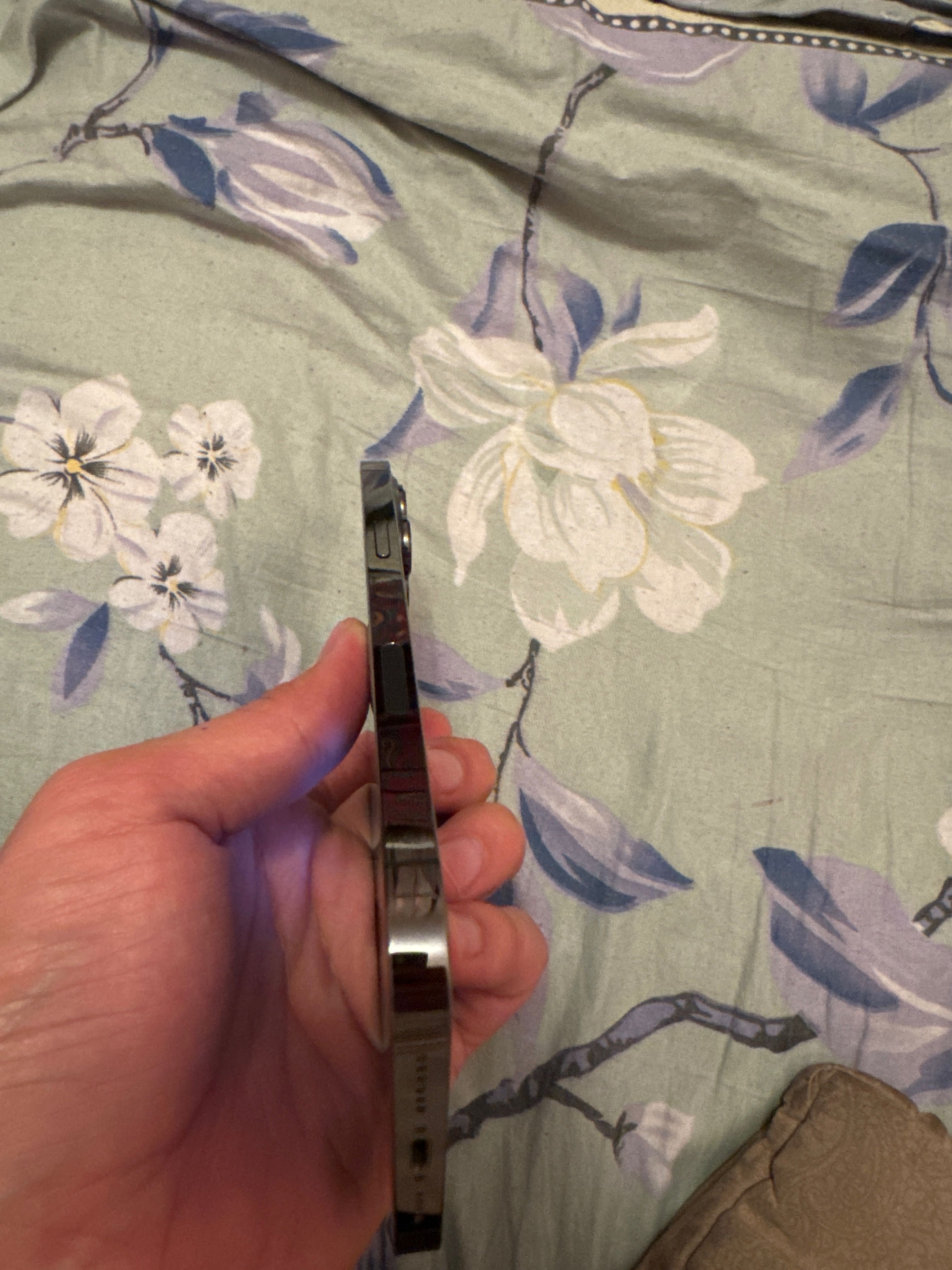 Iphone 13 pro max 128ГБ karopka bor