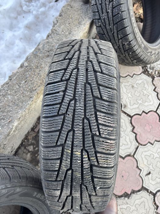 Nokian Nordman RS2 185/60 R15 88R без шипов