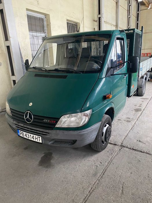 Транспорт със самосвал