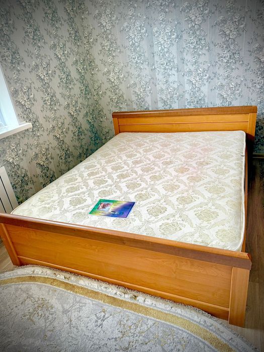 Продам спальный гарнитур