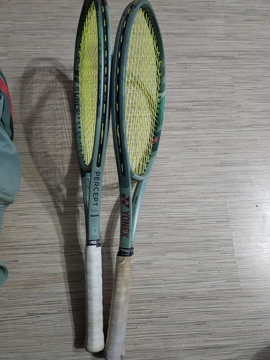 Geanta yonex de 12 rachete