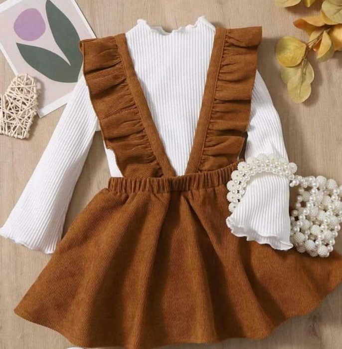 Vând seturi noi cu eticheta pentru fetite