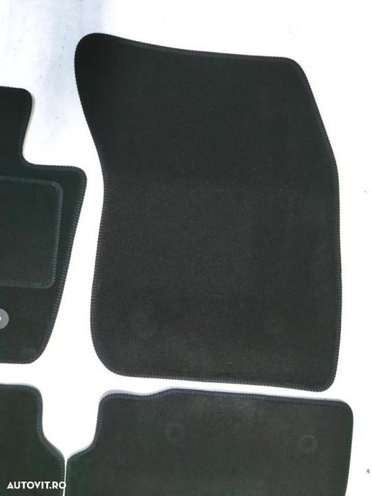 Covorase mocheta Ford Modeo MK 5 Covorase mocheta Mondeo MK 5