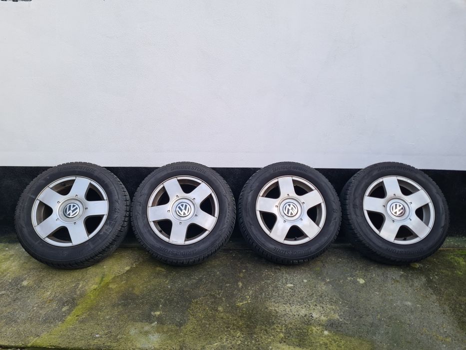 Jante aliaj golf 4 cu anvelope de iarnă M+S