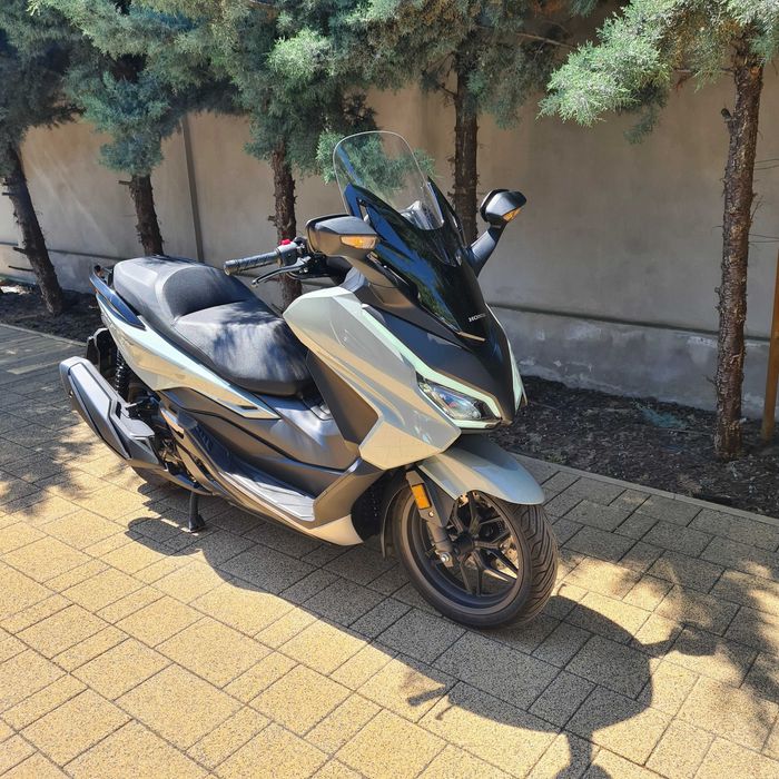 Honda Forza 350, an 2024, primul proprietar