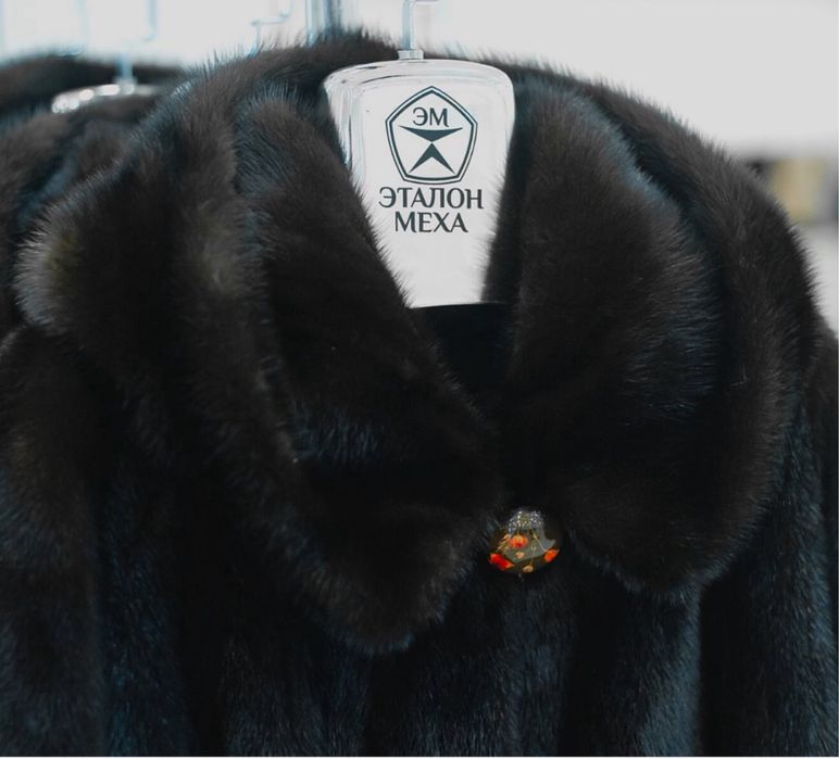 Продам норковую шубу. 50-52 размер. Российский мех. Эталон меха