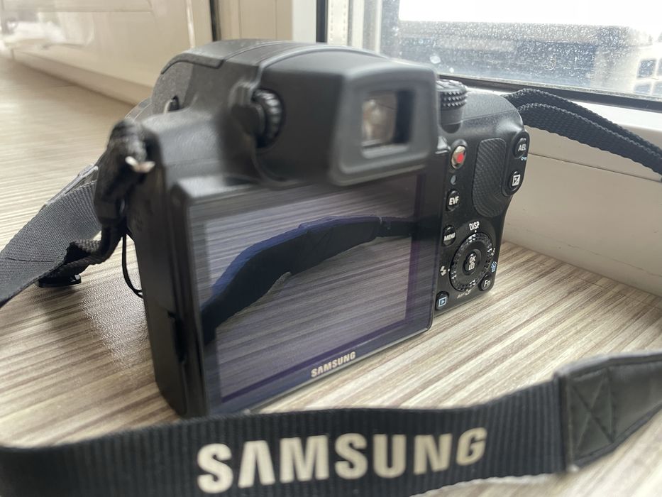 Цифров фотоапарат Samsung WB5000 - 12MP и 24х оптическо приближение