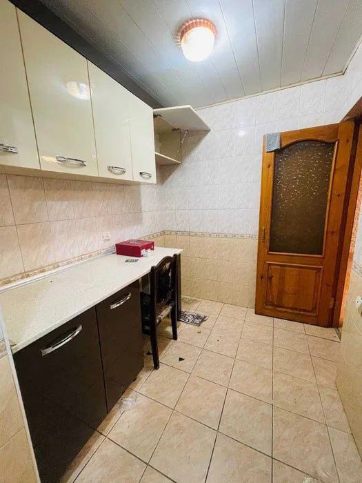 Срочно! Квартира на Шота Руставели 3/4/4 общ пл 70м ,балкон 2*6