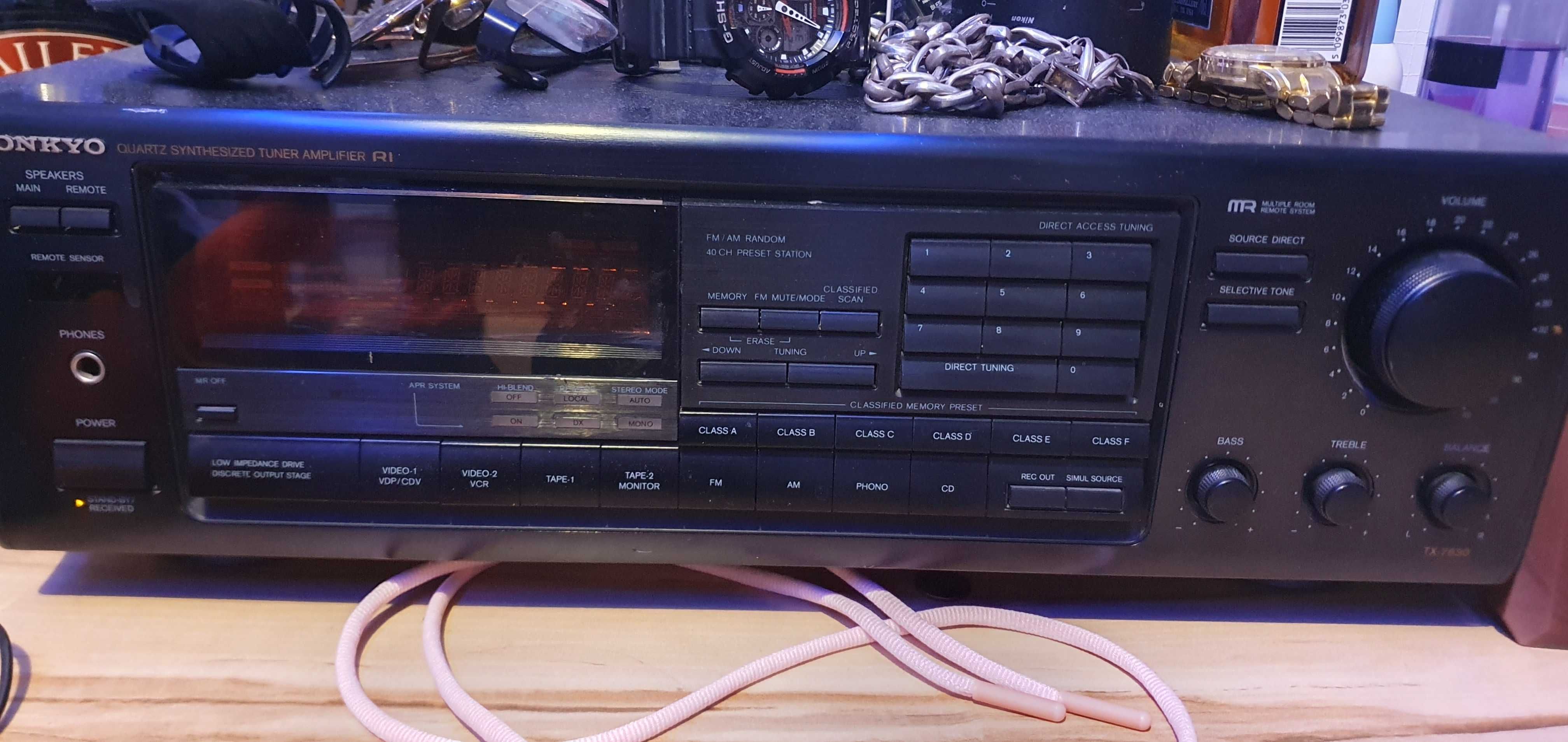 Усилвател ONKYO, много запазен, произведен в Япония! (Ресивър)