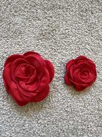 Flori textile brosa rosii