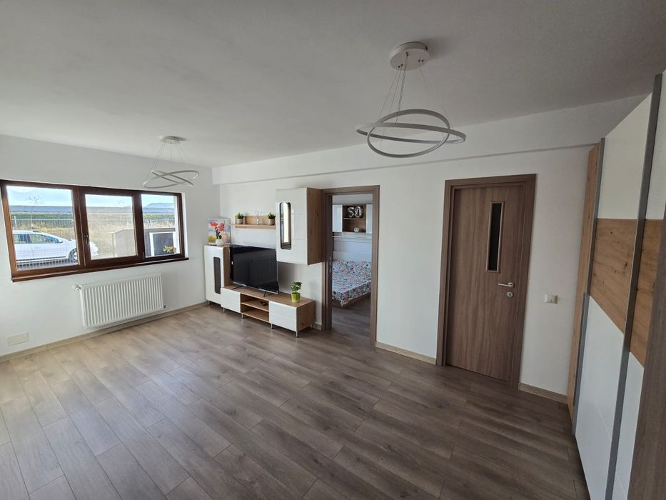 Proprietar Vând apartament Sânpetru