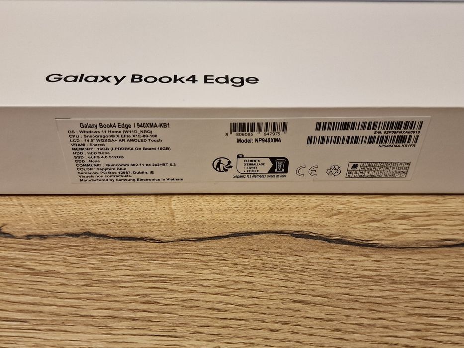 Samsung Galaxy Book 4 Edge Snapdragon X Elite 16GB + 512GB SSD Sigilat