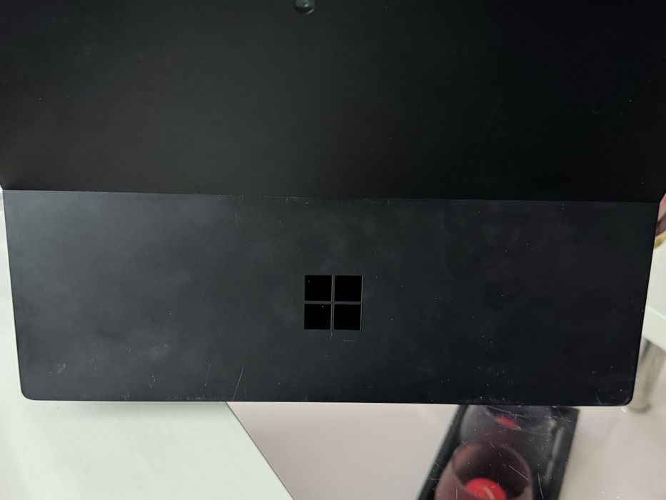 Laptop 2 in 1 Microsoft Surface Pro 7 cu procesor Intel Core i5-1035G4