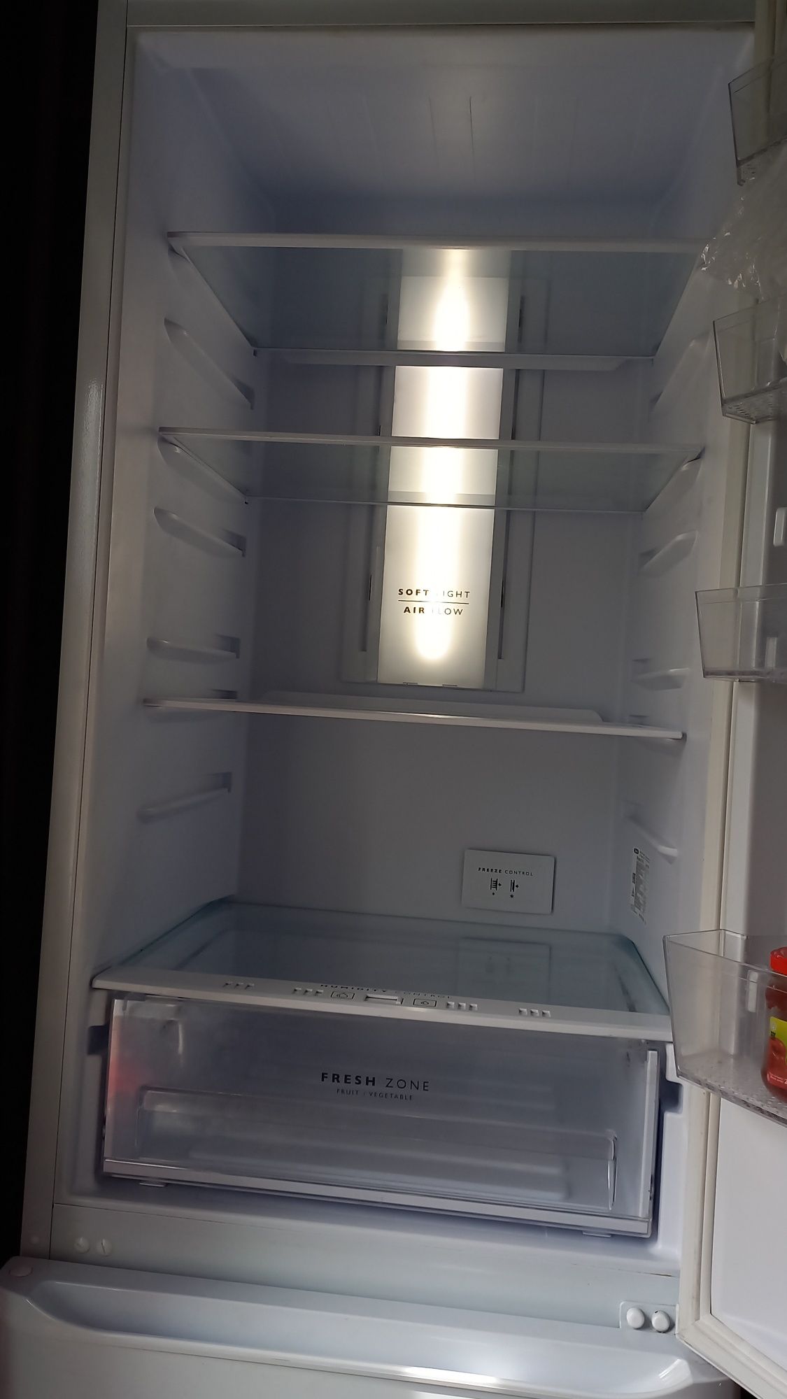 Продам холодильник