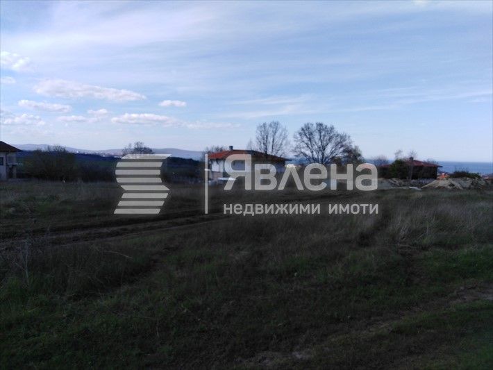 Продава се Парцел в с. Лозенец, Област Бургас - 700 кв.м за 98 €/кв.м - Снимка #1