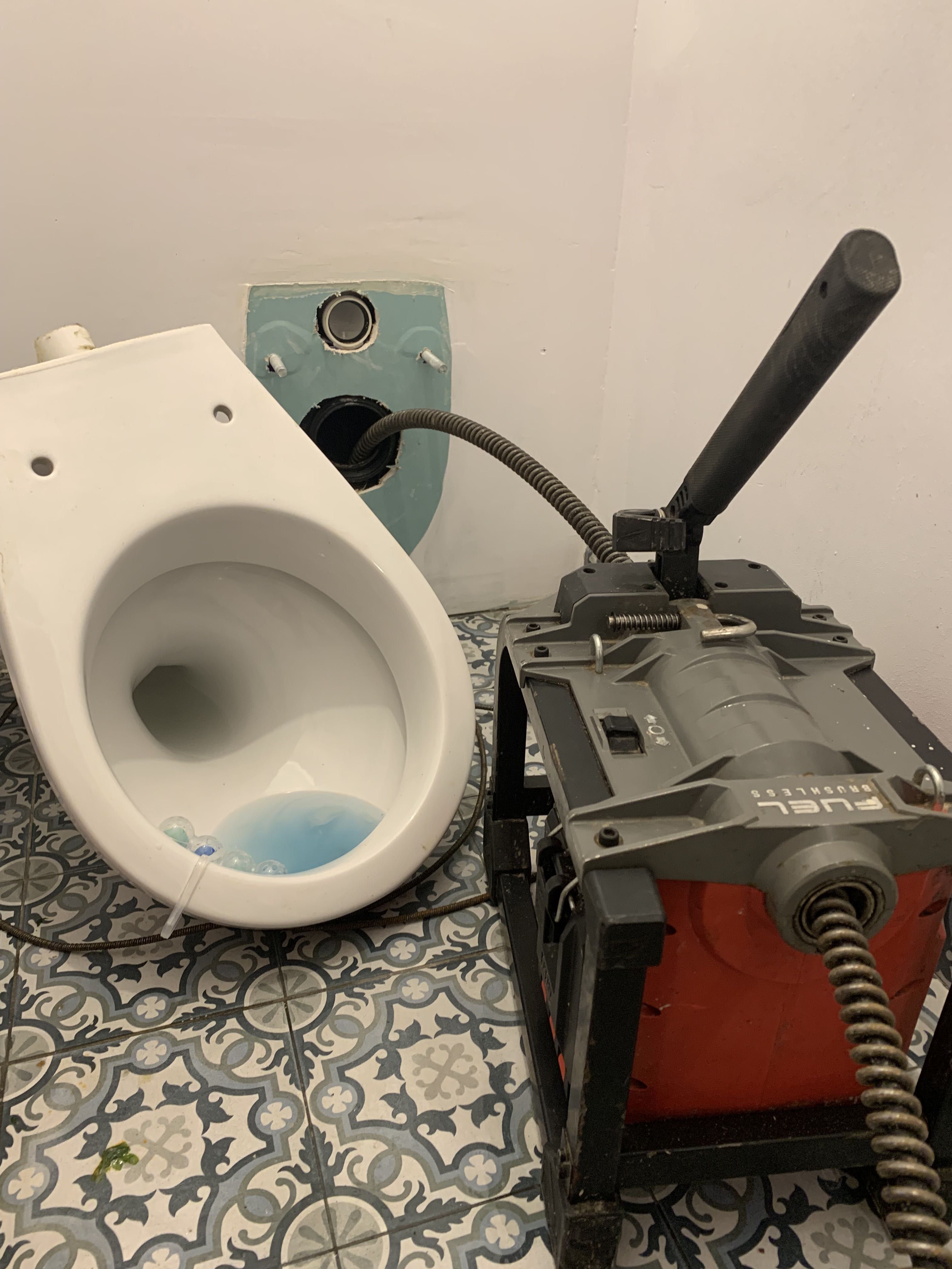 Instalator Sanitar Brașov – Servicii Complete și Profesionale NON-STOP