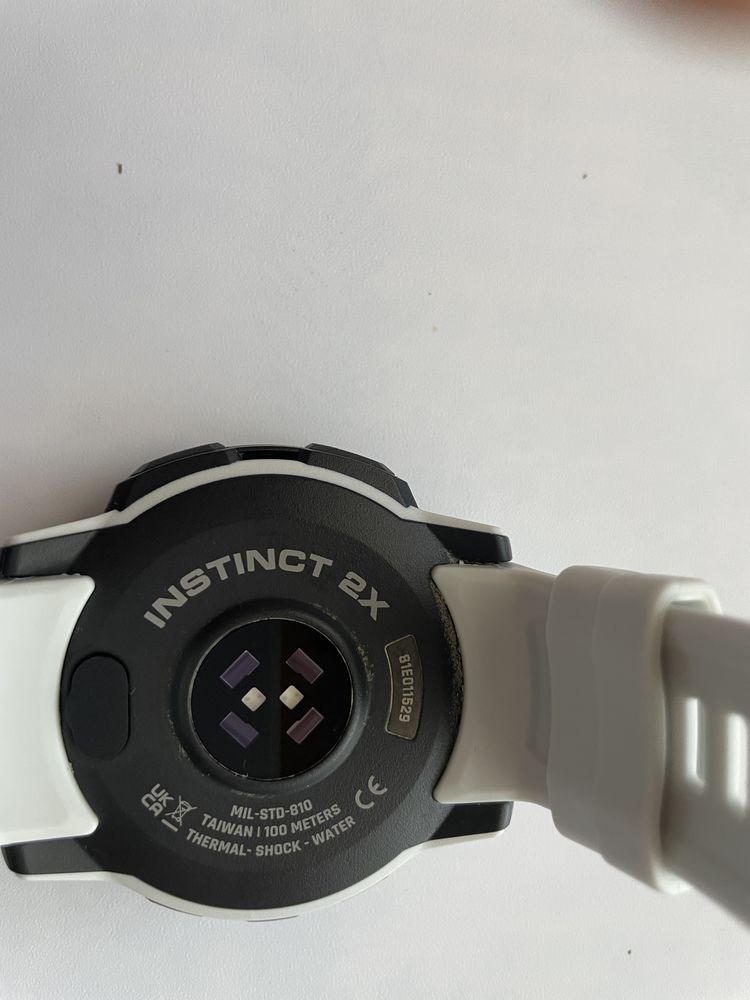 Garmin Instict 2X , в гаранция до 04.2027