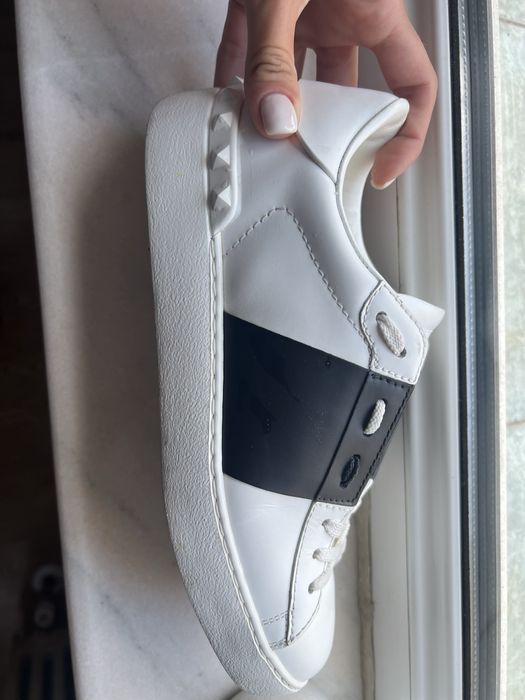 Adidasi valentino marimea 38 stare foarte buna