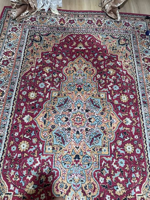 Продам ковер срочно