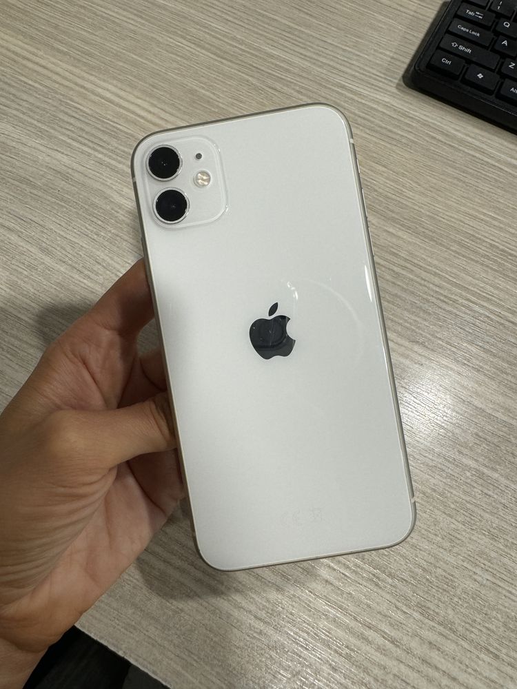 iPhone 11, 64GB, White, Bateria 100%!!