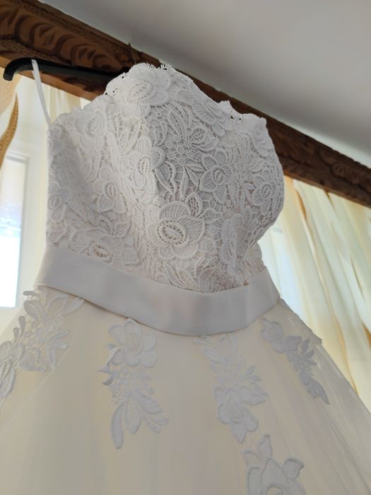 Vand rochie de mireasa