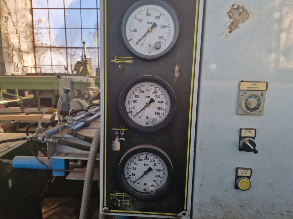 Автоматична топла преса за слепване на плотове,