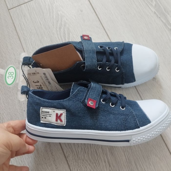 Новые фирменные кеды,сандалии р.32,33,38.