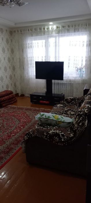 2 х комнатная квартира, на 3 этаже 4 этажного дома