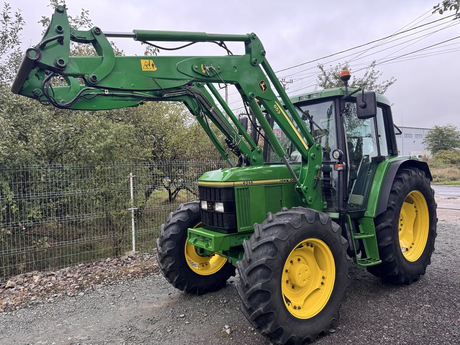 Tractor John Deere 6210 Cu Încarcator Frontal John Deere
