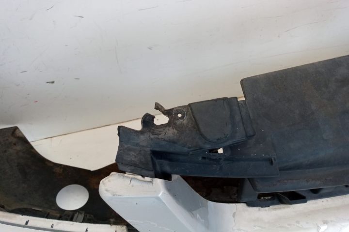 Bara fata cu defect 3B0807217 Volkswagen VW Passat B5