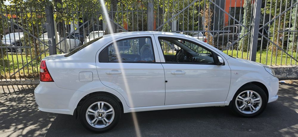 Срочно!недорого!сдам в аренду с выкупом свою нексию 3 2022 года