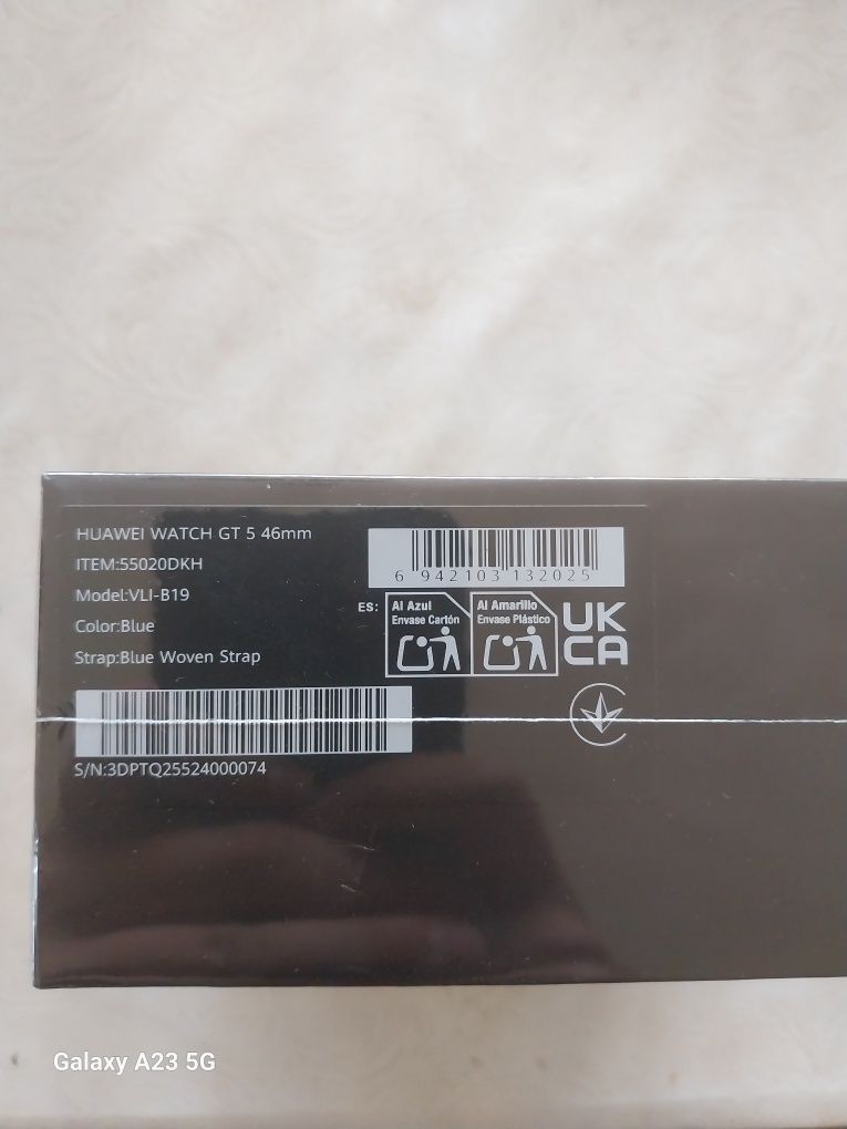 HUAWEI WACHT GT5 ( не е отварян на 2 дена )