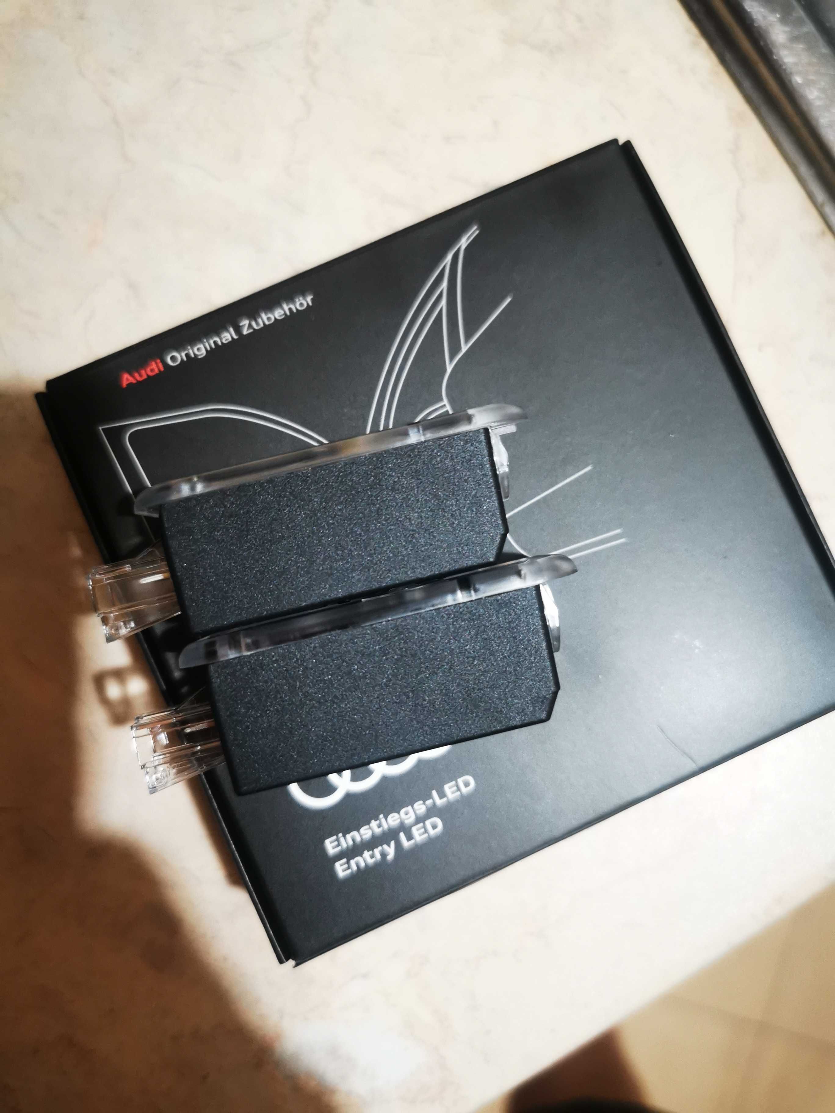 Led плафони за врати AUDI. ОРИГИНАЛНИ ЧИСТО НОВИ. ОЕМ.